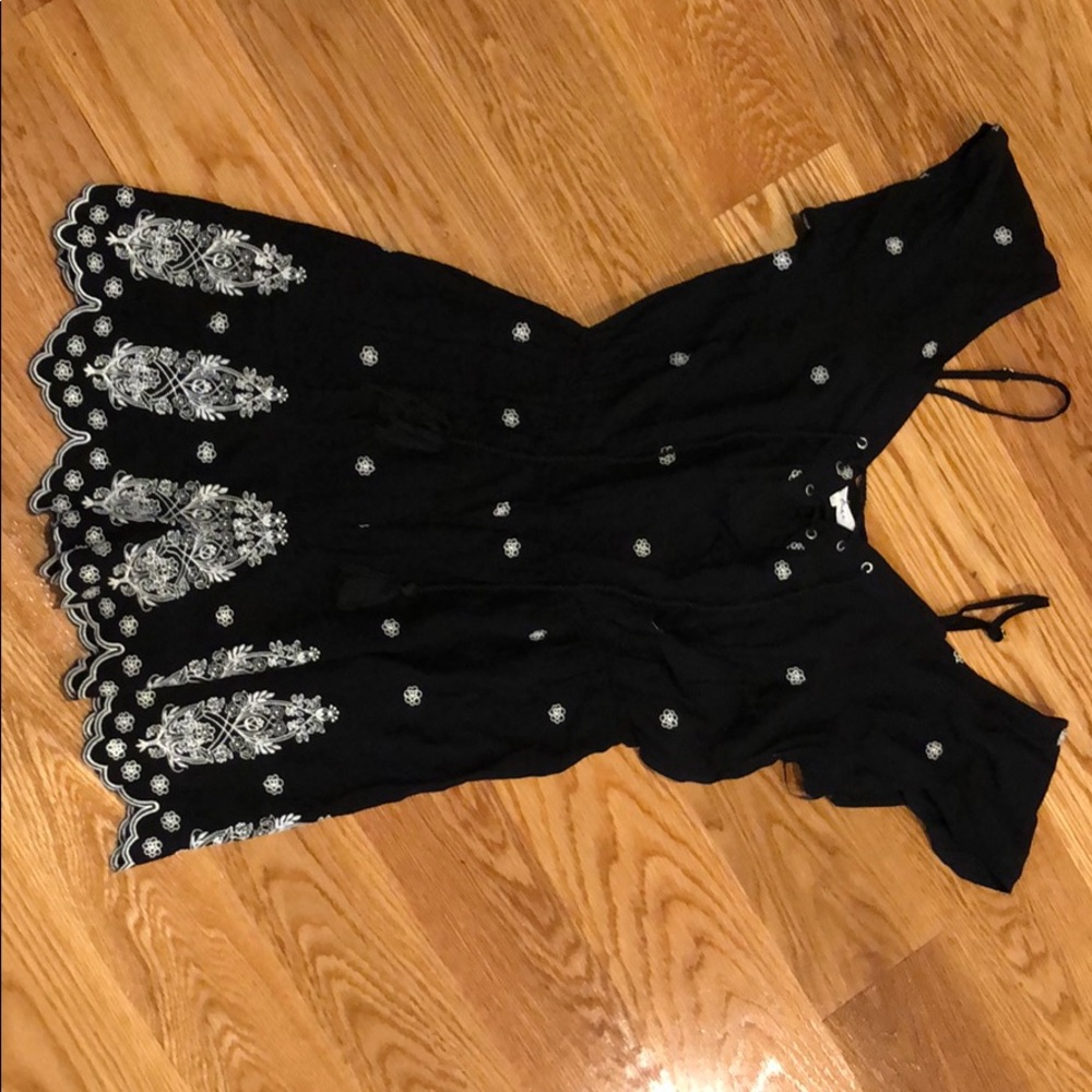Black romper - Picture 2 of 3